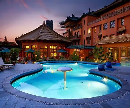 Ling Bao, Phantasialand Erlebnishotel Hotel 4*