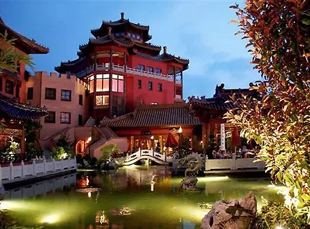 Ling Bao, Phantasialand Erlebnishotel 4*