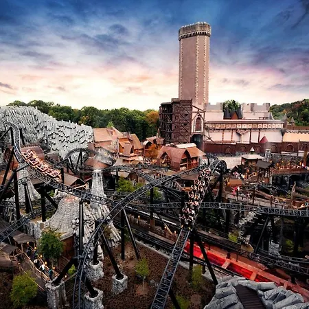 Ling Bao, Phantasialand Erlebnishotel 4* Brühl
