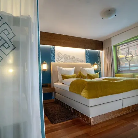 Ling Bao, Phantasialand Erlebnishotel Hotel Brühl