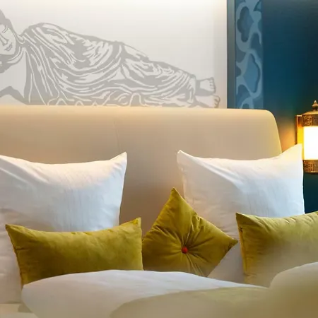 Ling Bao, Phantasialand Erlebnishotel Hotel 4*