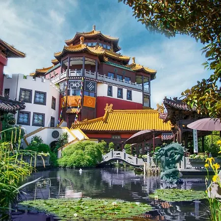 Ling Bao, Phantasialand Erlebnishotel 4* Brühl