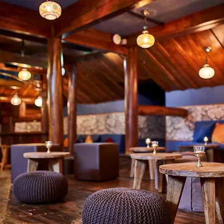 Ling Bao, Phantasialand Erlebnishotel 4*